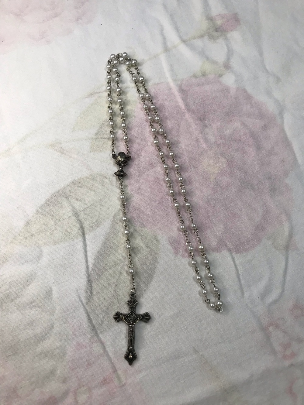 Silver Tone Chain White Faux Pearls Rosary Necklace 23”